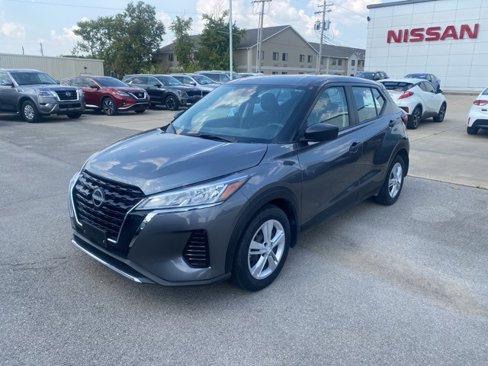 Used 2024 Nissan Kicks S image 2