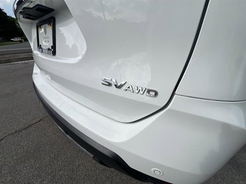 Used 2020 Nissan Rogue SV image 32