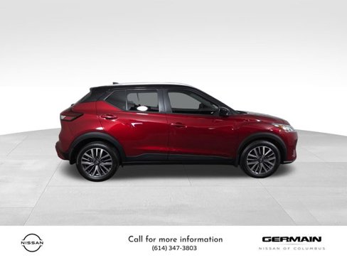 Used 2023 Nissan Kicks SV image 4