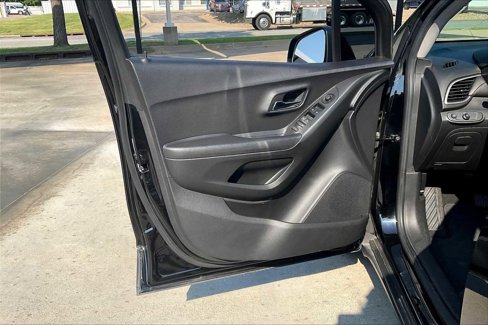 Used 2019 Chevrolet Trax LT w/ LT Convenience Package image 20