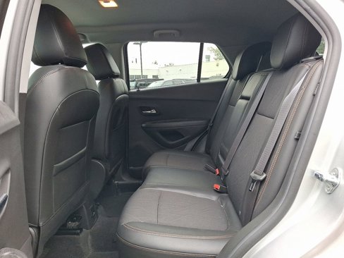 Used 2019 Chevrolet Trax LT w/ LT Convenience Package image 10