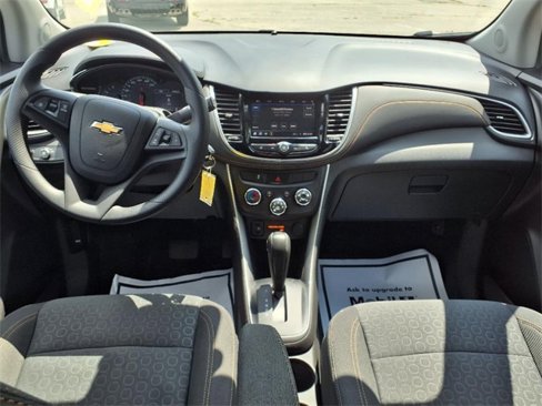 Used 2022 Chevrolet Trax LS w/ Tint and Cruise Package image 10