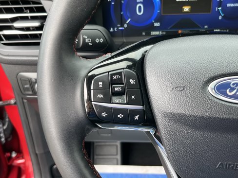 Used 2022 Ford Escape SEL w/ SEL Stealth AWD Package image 17