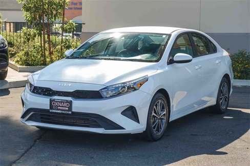 Used 2023 Kia Forte LXS image 3