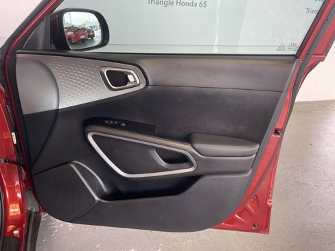 Used 2023 Kia Soul S image 13