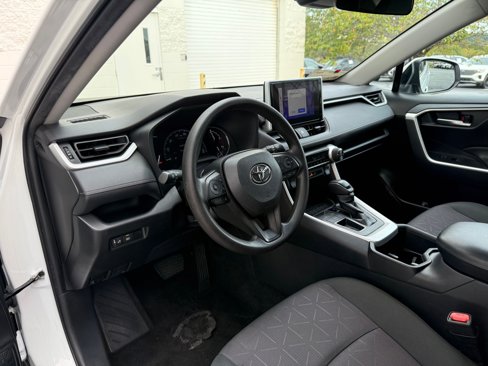 Used 2023 Toyota RAV4 XLE image 4