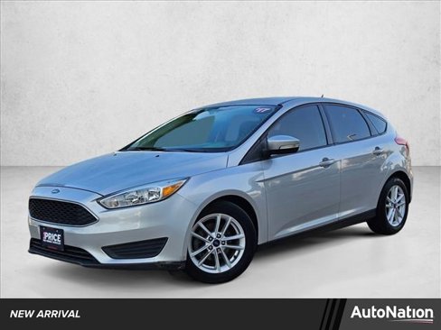Used 2017 Ford Focus SE image 1