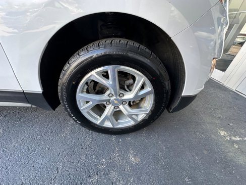 Used 2018 Chevrolet Equinox Premier image 32