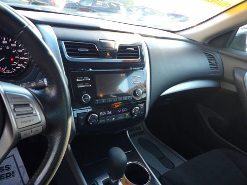 Used 2013 Nissan Altima 2.5 SV image 8