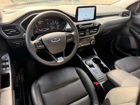 Used 2022 Ford Escape SEL image 9