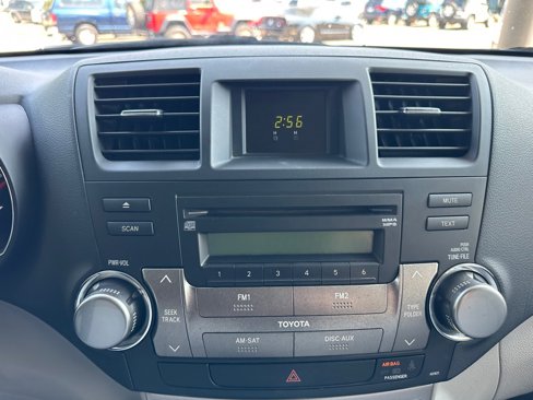 Used 2012 Toyota Highlander 4WD image 24
