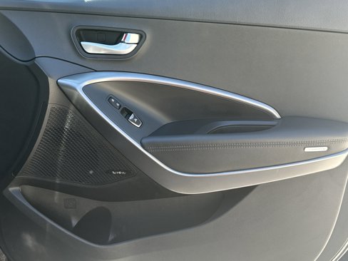Used 2018 Hyundai Santa Fe Sport image 14