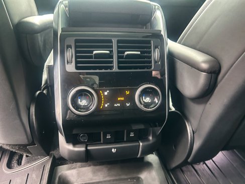 Used 2018 Land Rover Range Rover Sport HSE Dynamic image 23