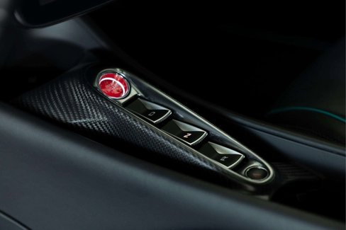 Used 2023 McLaren Artura image 23