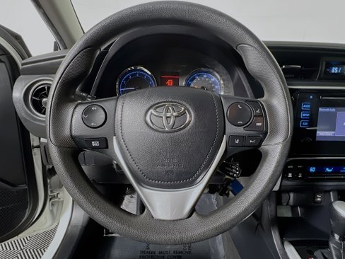 Used 2019 Toyota Corolla LE image 17