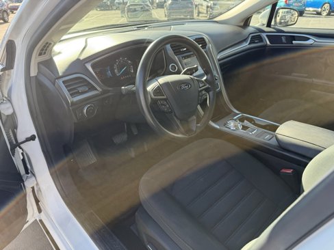 Used 2018 Ford Fusion SE w/ Fusion SE Technology Package image 11