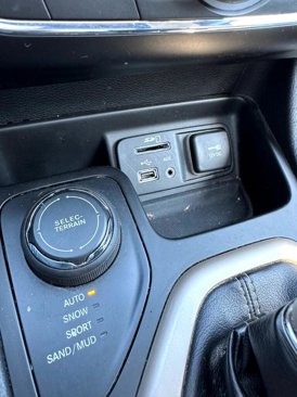 Used 2014 Jeep Cherokee Limited image 30
