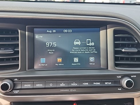 Used 2020 Hyundai Elantra SEL image 24