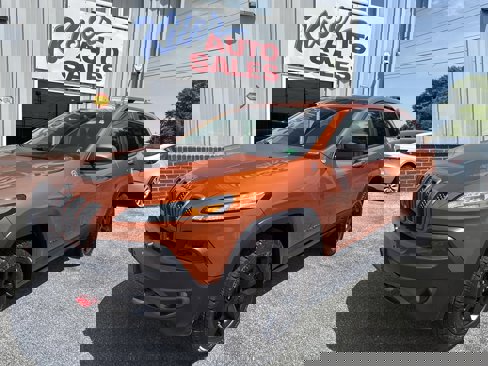 Used 2016 Jeep Cherokee Trailhawk w/ Comfort/Convenience Group image 2