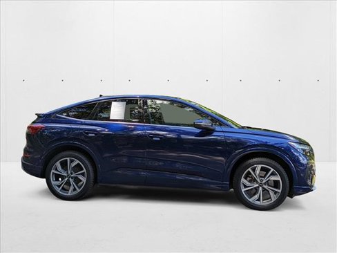 Used 2022 Audi Q4 e-tron Premium Plus image 6
