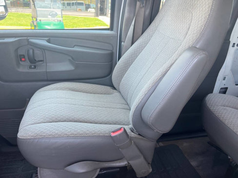 Used 2010 Chevrolet Express 3500 LT w/ LT Preferred Equipment Group image 14
