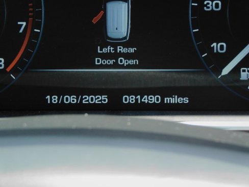 Used 2016 Land Rover Range Rover HSE image 18