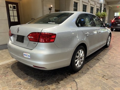 Used 2014 Volkswagen Jetta SE image 3