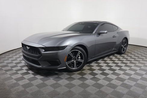 Used 2025 Ford Mustang Coupe image 1