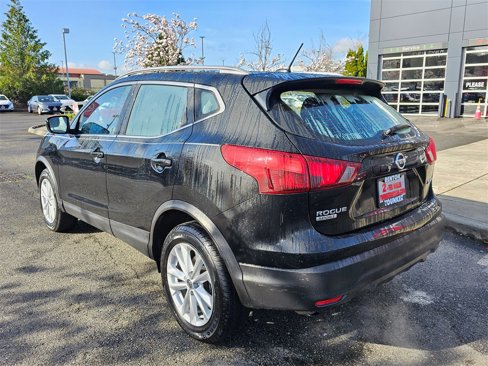 Used 2018 Nissan Rogue Sport SV w/ SV All-Weather Package image 7