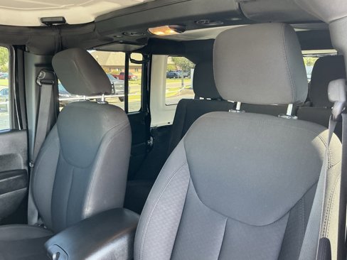 Used 2018 Jeep Wrangler Unlimited Sport S image 62