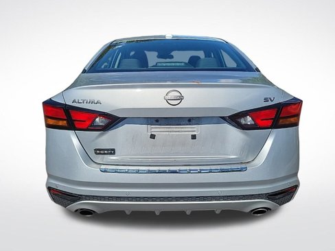 Used 2023 Nissan Altima 2.5 SV w/ SV Premium Package image 4