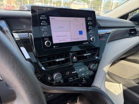 Used 2024 Toyota Camry LE w/ Convenience Package image 30