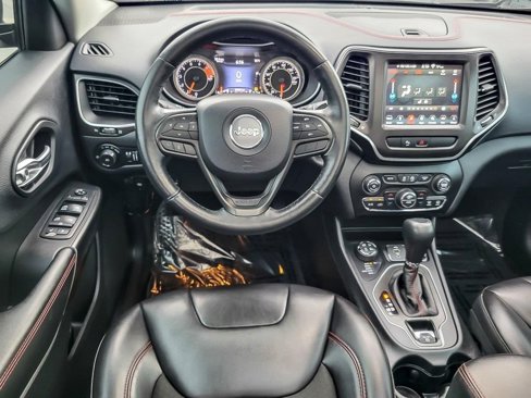 Used 2019 Jeep Cherokee Trailhawk w/ Comfort/Convenience Group image 12