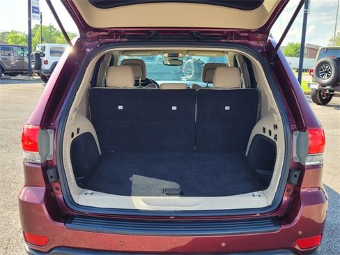 Used 2018 Jeep Grand Cherokee Laredo image 11