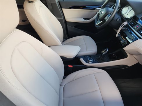 Used 2020 BMW X1 sDrive28i image 15