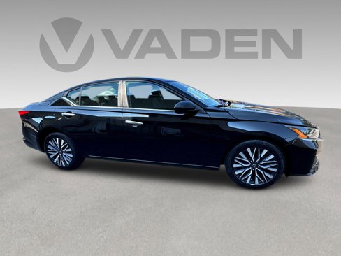 Used 2024 Nissan Altima 2.5 SV image 23