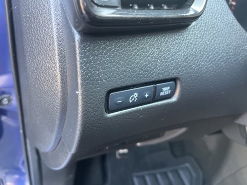 Used 2020 Nissan Rogue Sport S image 25
