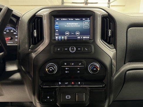 Used 2020 Chevrolet Silverado 1500 Custom Trail Boss w/ Custom Convenience Package image 34
