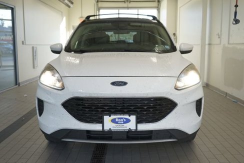 Used 2020 Ford Escape SE image 18