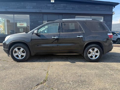 Used 2011 GMC Acadia SLE image 3