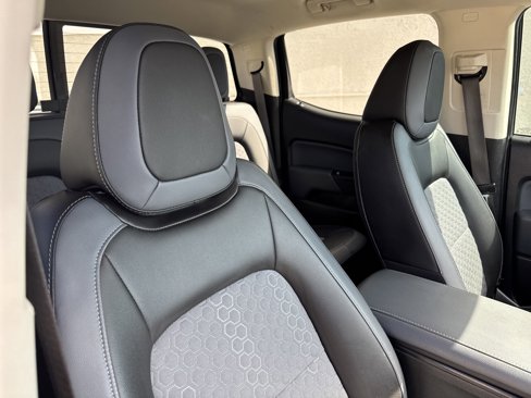 Used 2022 Chevrolet Colorado Z71 image 17