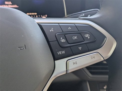 Used 2025 Volkswagen Jetta SE image 26