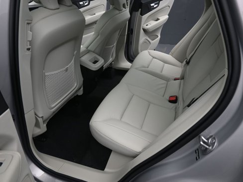 New 2025 Volvo XC60 B5 Core image 30