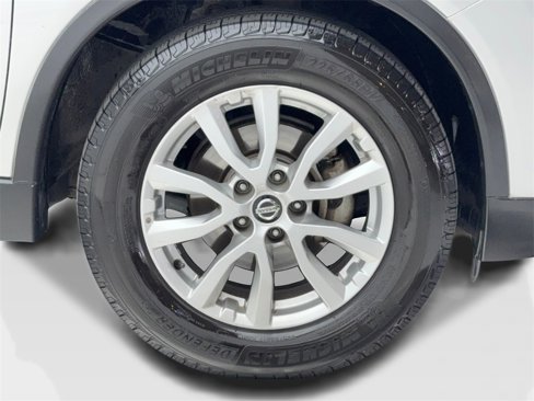 Used 2018 Nissan Rogue SV image 53