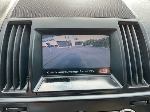 Used 2013 Land Rover LR2 image 20