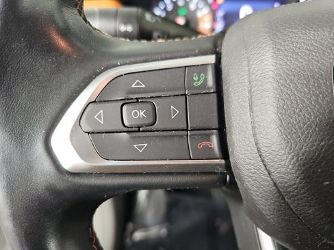 Certified 2022 Jeep Compass Limited image 17