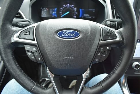 Used 2022 Ford Edge Titanium w/ Equipment Group 301A image 20
