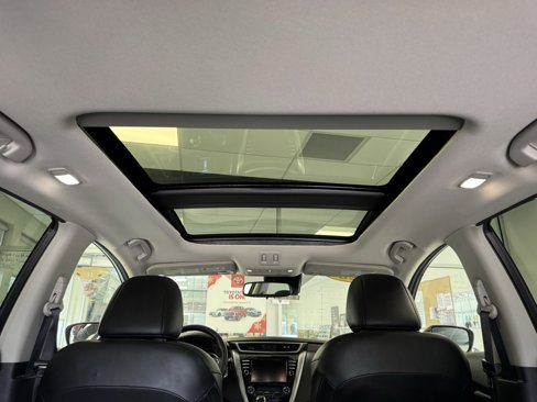 Used 2020 Nissan Murano Platinum image 10