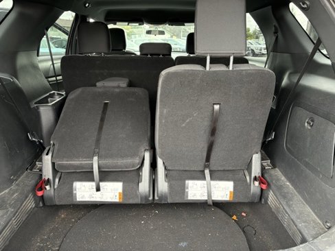 Used 2018 Ford Explorer XLT image 10