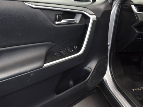 Used 2023 Toyota RAV4 XLE image 11